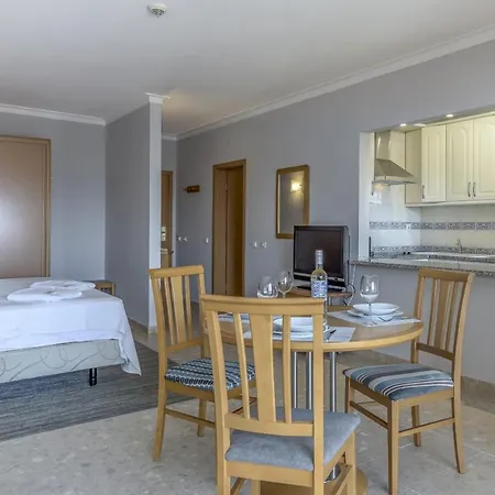 Flh Praia Da Rocha With Balcony Lejlighed *